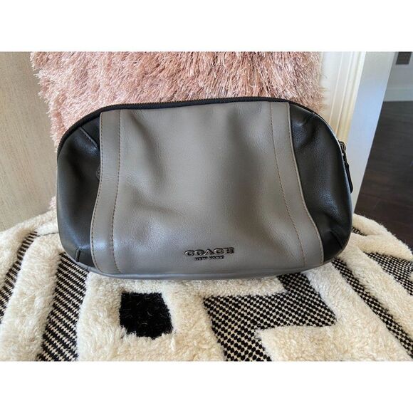 Coach Graham Utility Double Zip Hip Men's Black / Gray Leather Cross Body Bag